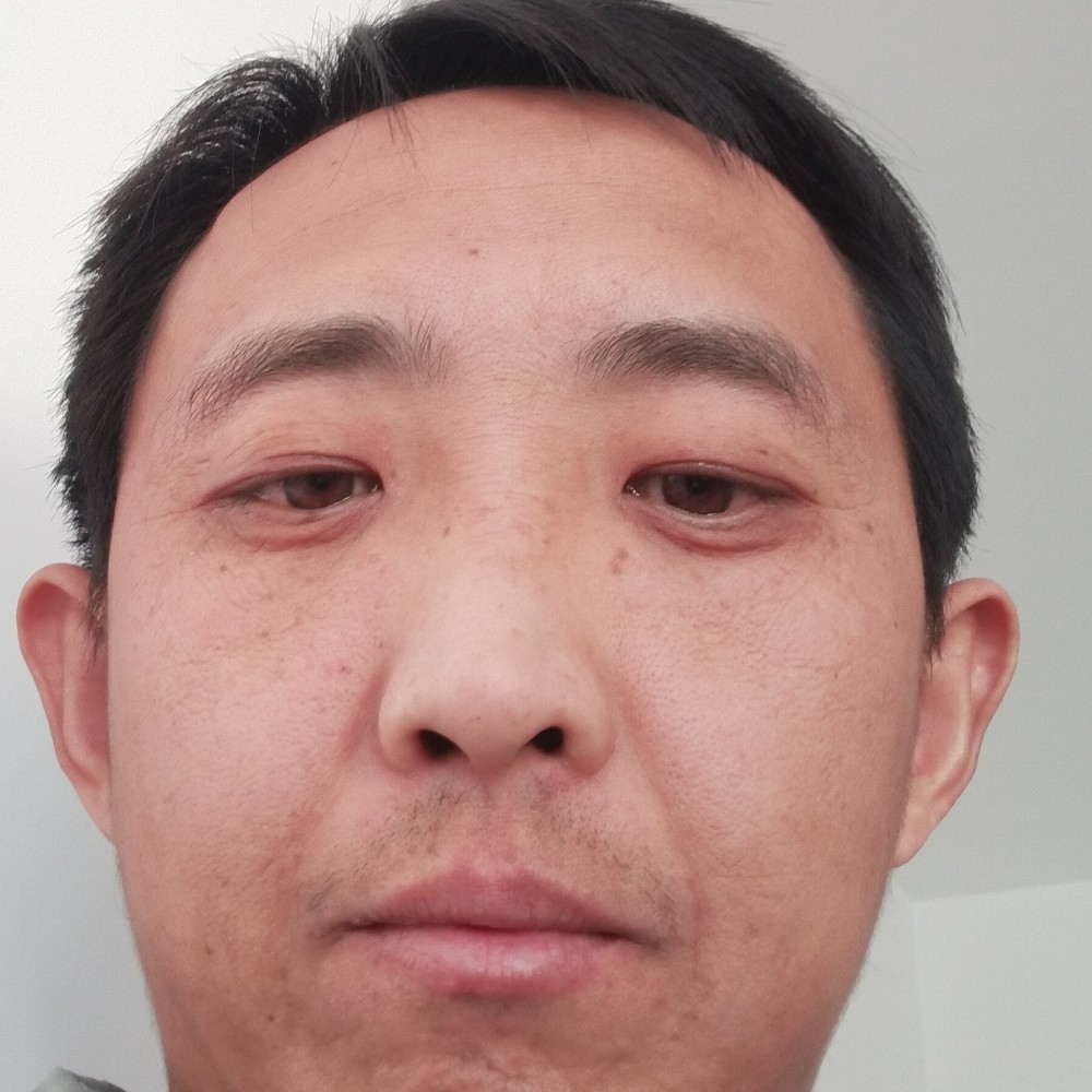 迷离蹙眉磬音的照片