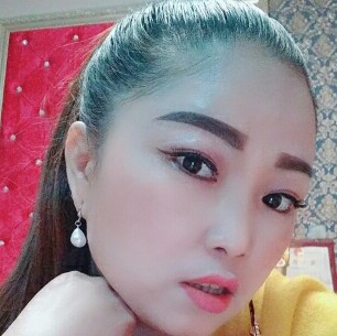 红玫瑰说一个人的照片