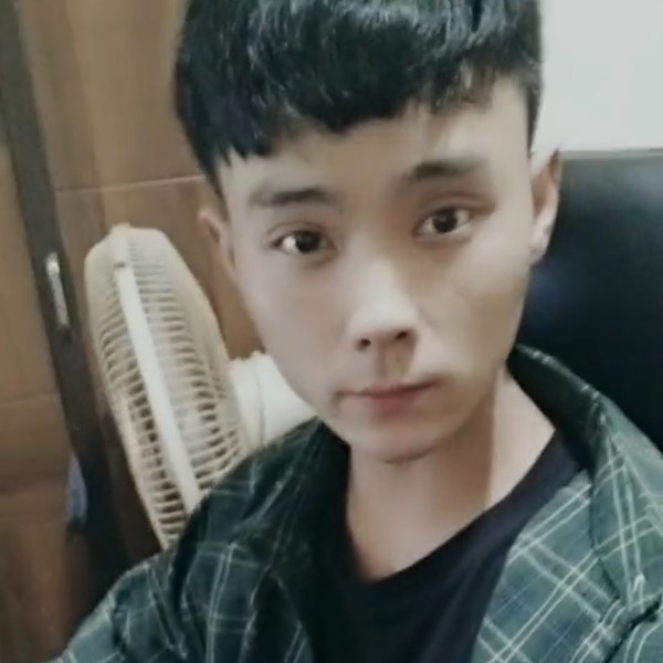 戒指等待彼年的照片