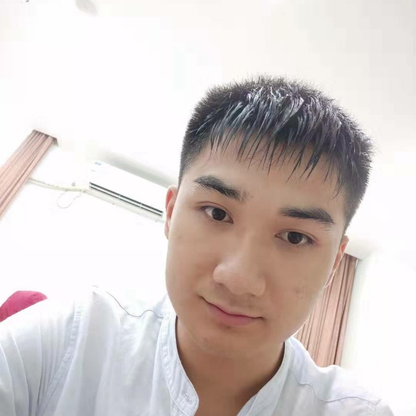 雷应德的照片