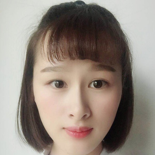 散场的背影的照片