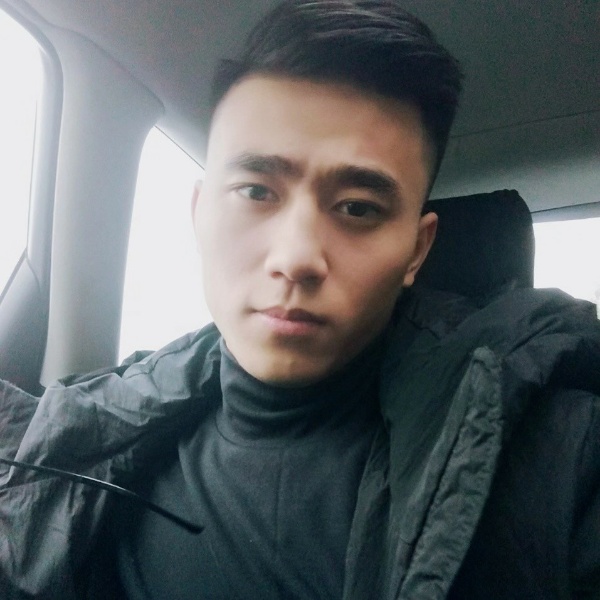 手链相许光亮的照片