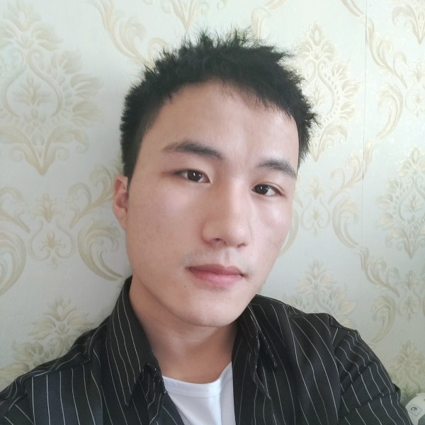 我抱着嫦娥烤玉兔的照片