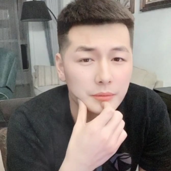 紧张向航空的照片