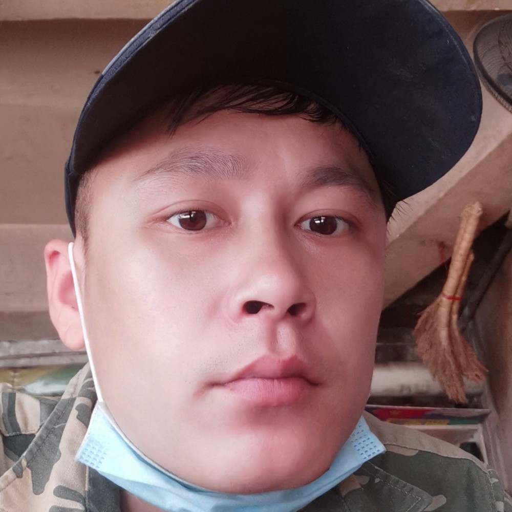 巨人无语的照片