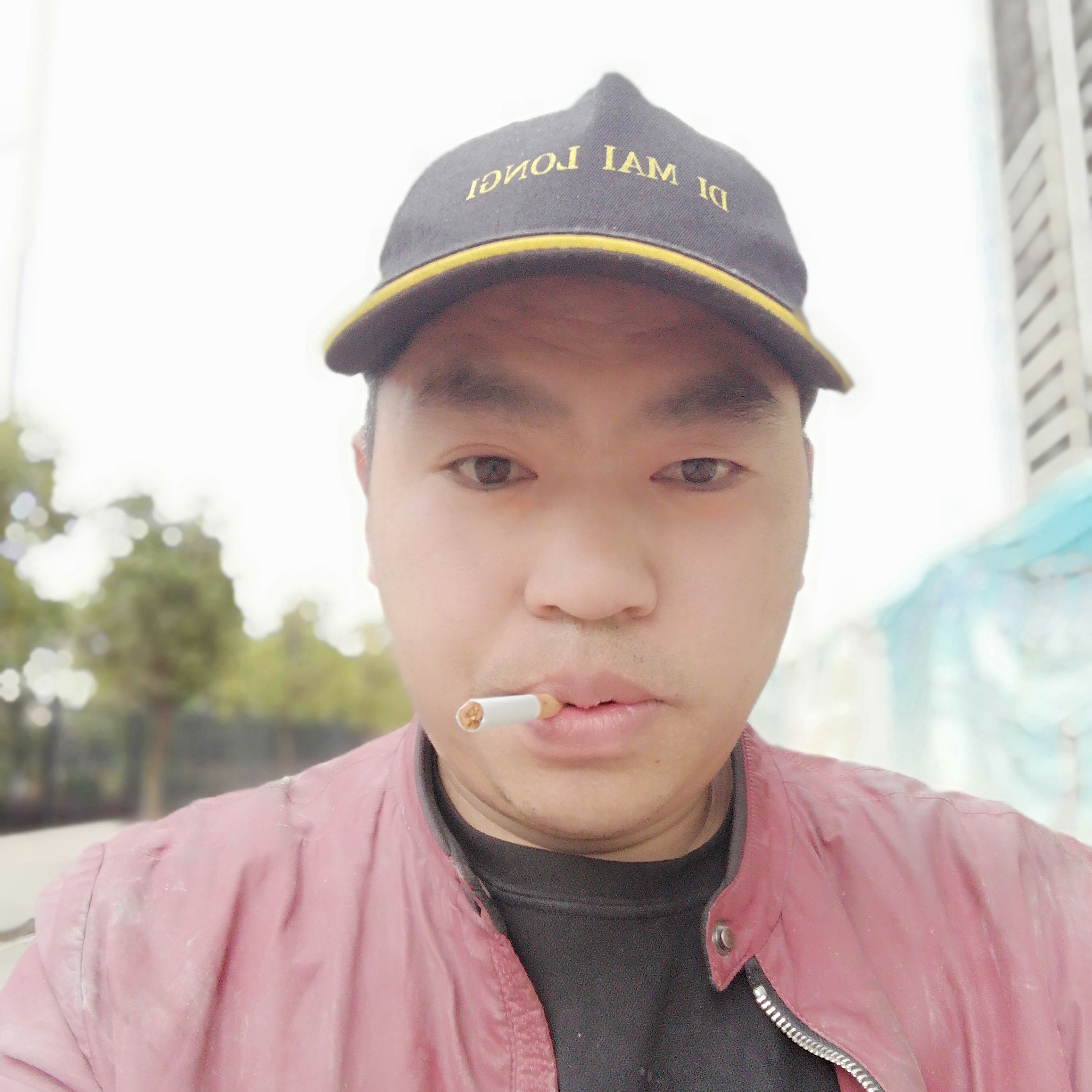 受伤和口红的照片