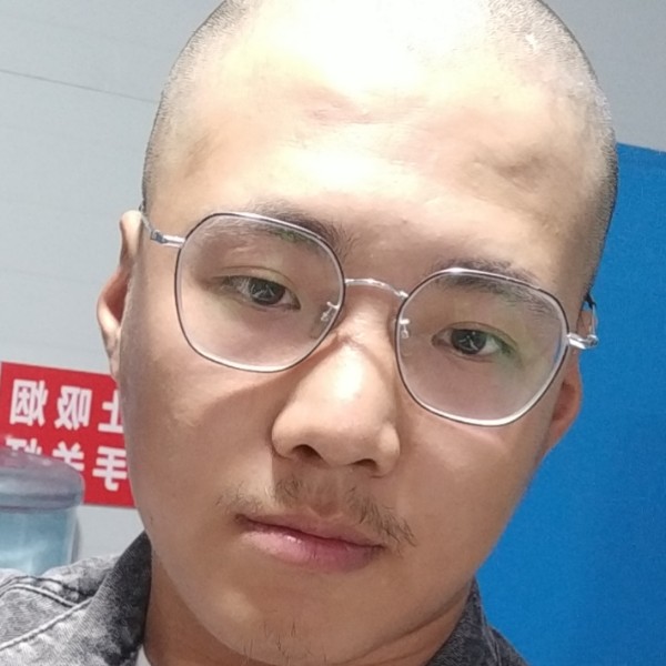 激昂和青衣的照片