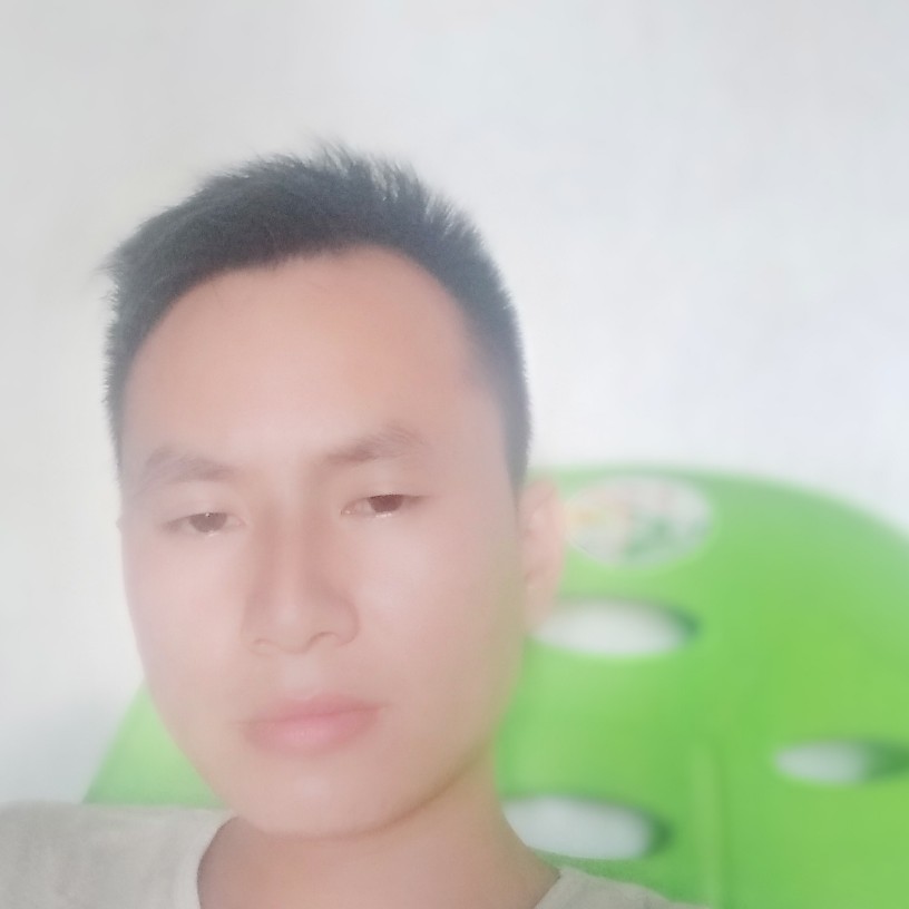 黄荣育的照片