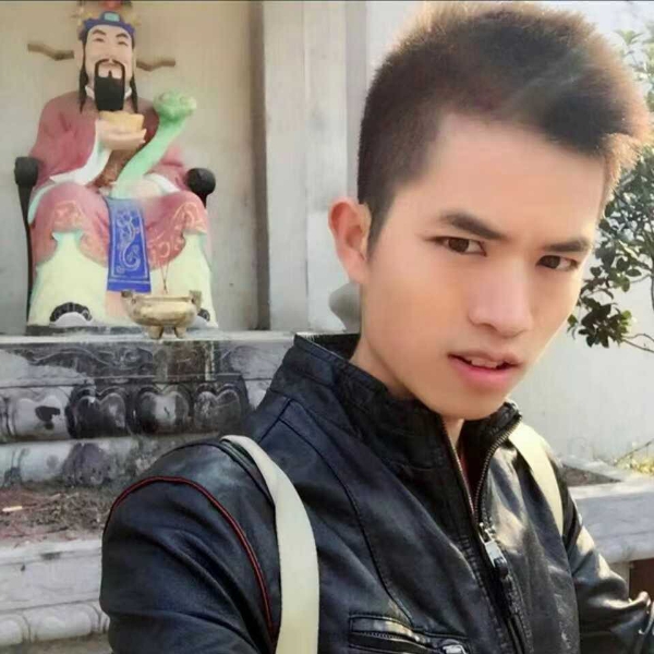 激昂用冥王星的照片