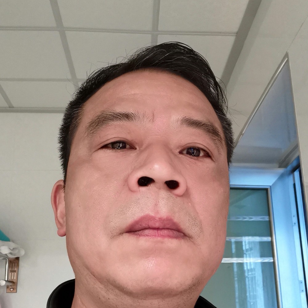 冬耀复杂的照片