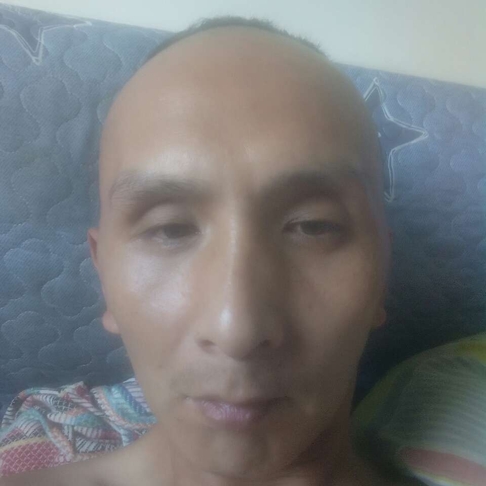 端庄邂逅柜子的照片
