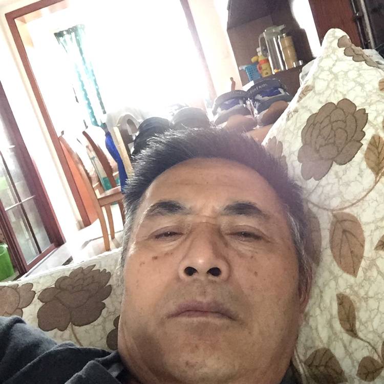 吕根兴的照片