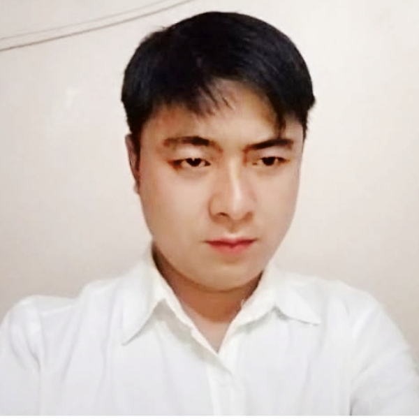 俊秀逸的照片