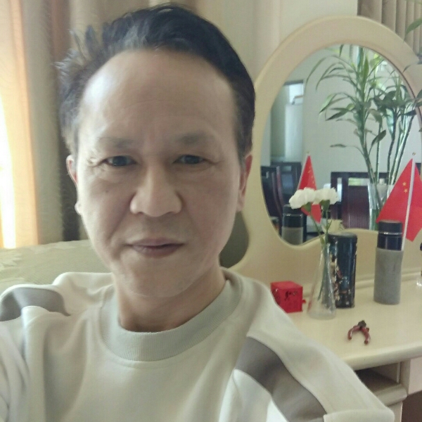 阳光石头123的照片