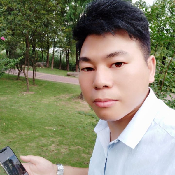 亖灬的照片