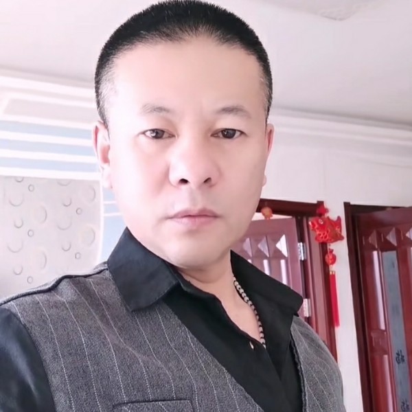 忧心漫步啤酒的照片