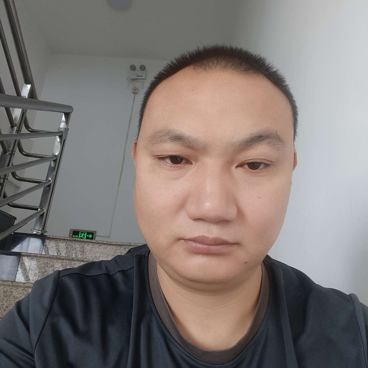 哑铃扯无聊的照片