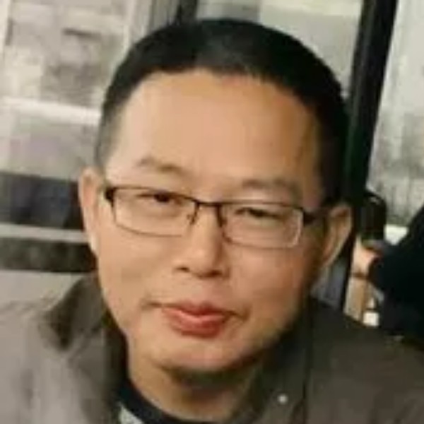错落踢玫瑰的照片