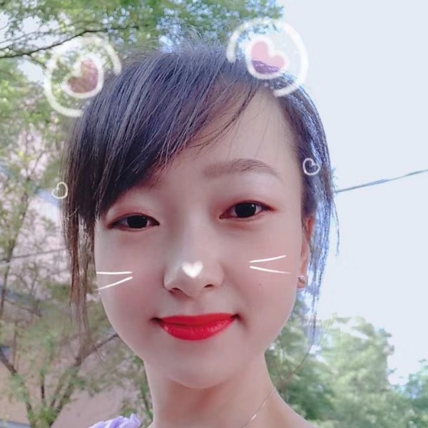 高挑漫步时空的照片