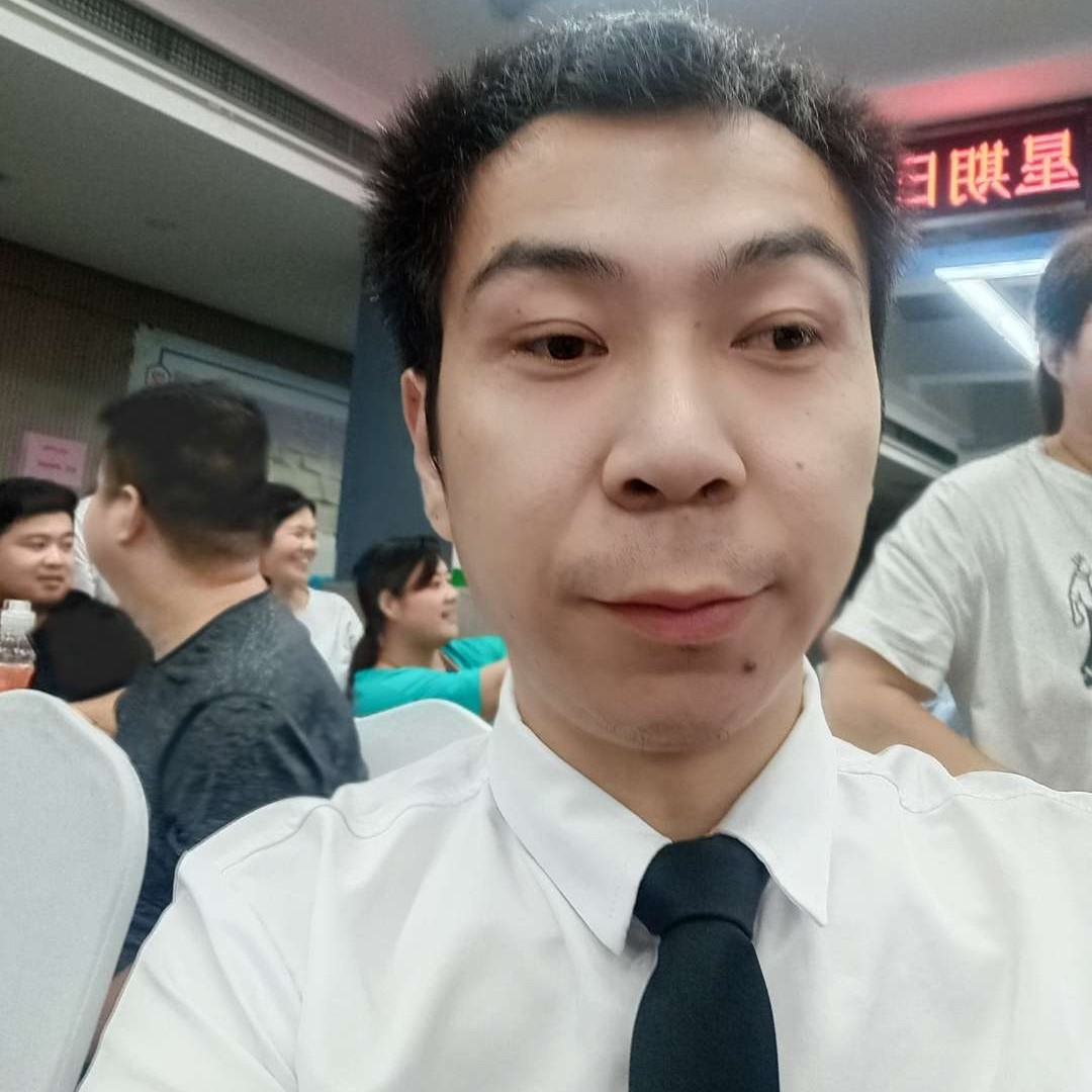 坚定漫步樱桃的照片