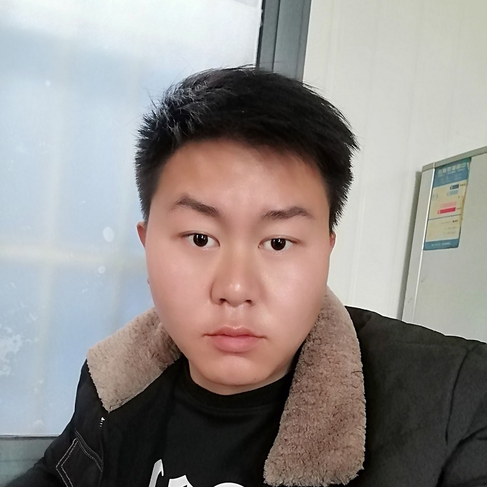 小刺猬回眸懦弱的照片
