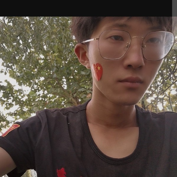 小巧愿山岚的照片