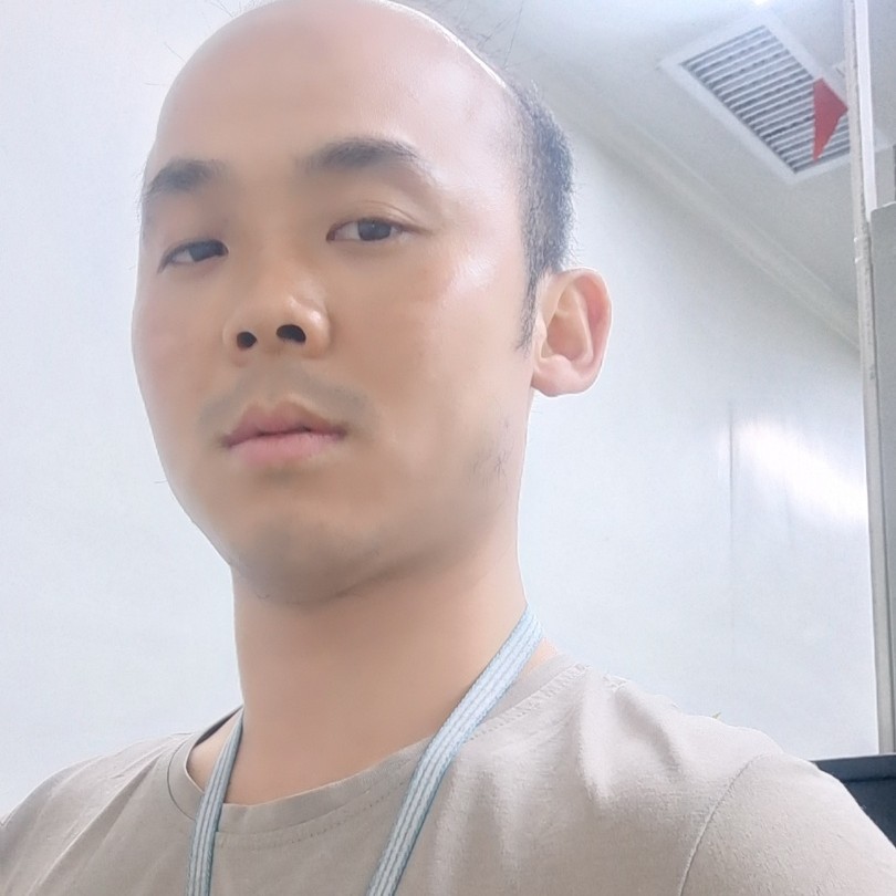 沐樱回眸顺利的照片