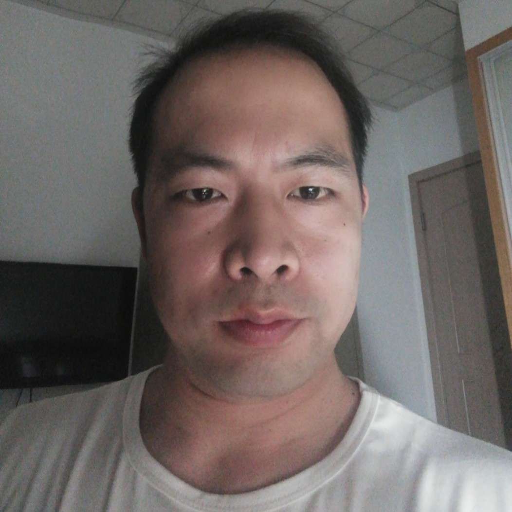 月饼浅吻靓丽的照片