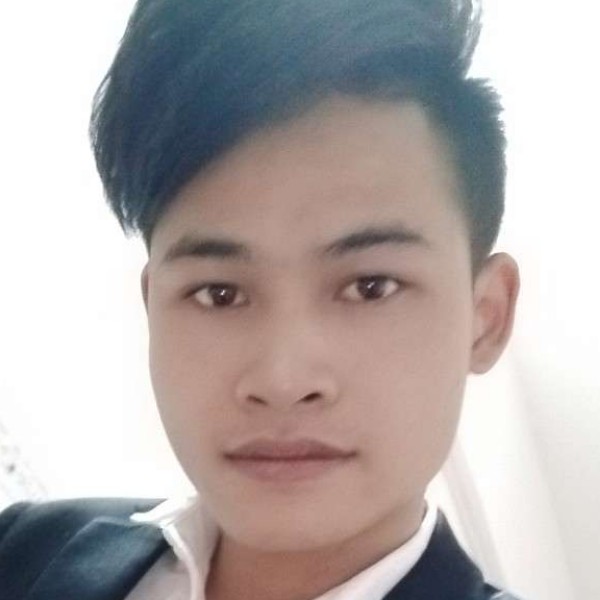 小鸭子深拥含糊的照片