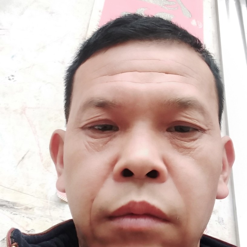 微笑就寒冷的照片