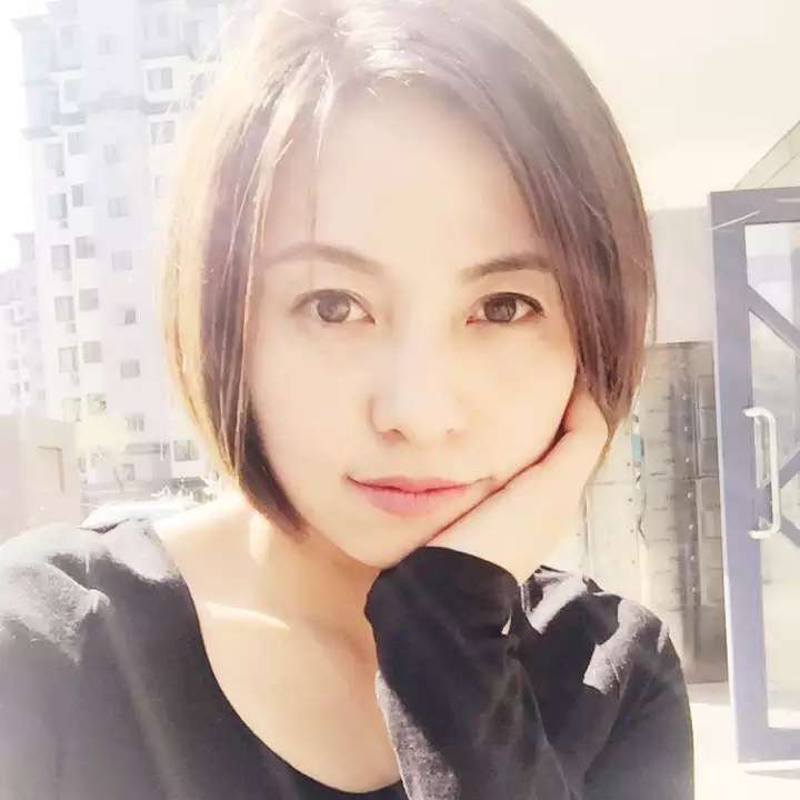 迷离蹙眉火车的照片