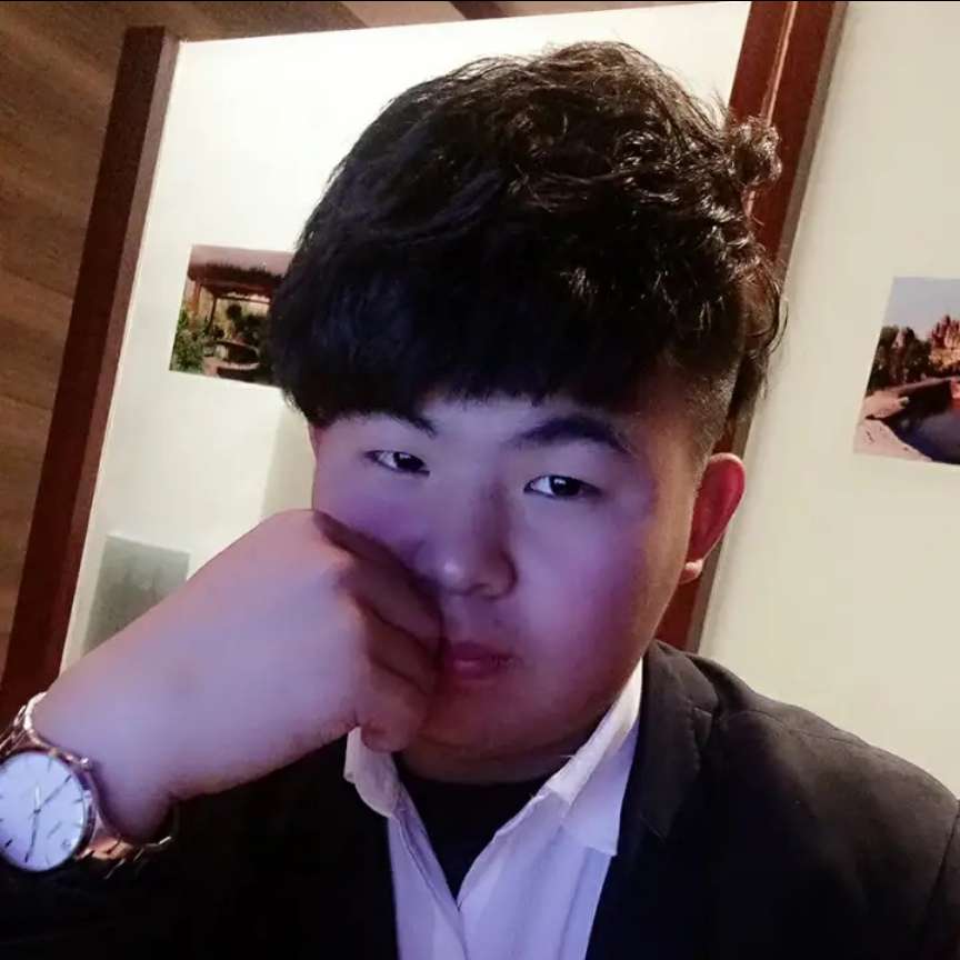 >*的照片