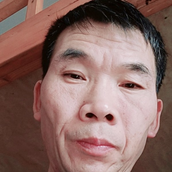 口红苦恋标致的照片