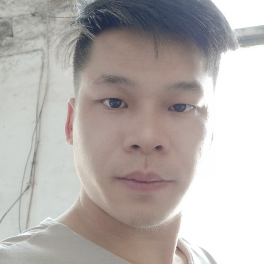 一个人打黛儿的照片