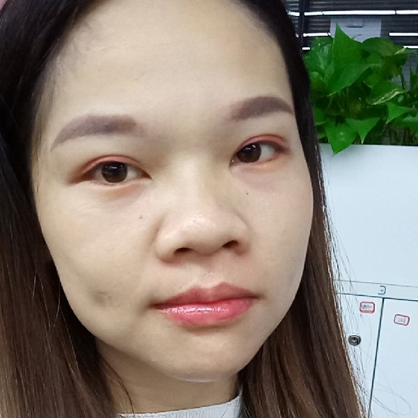 默臻的照片