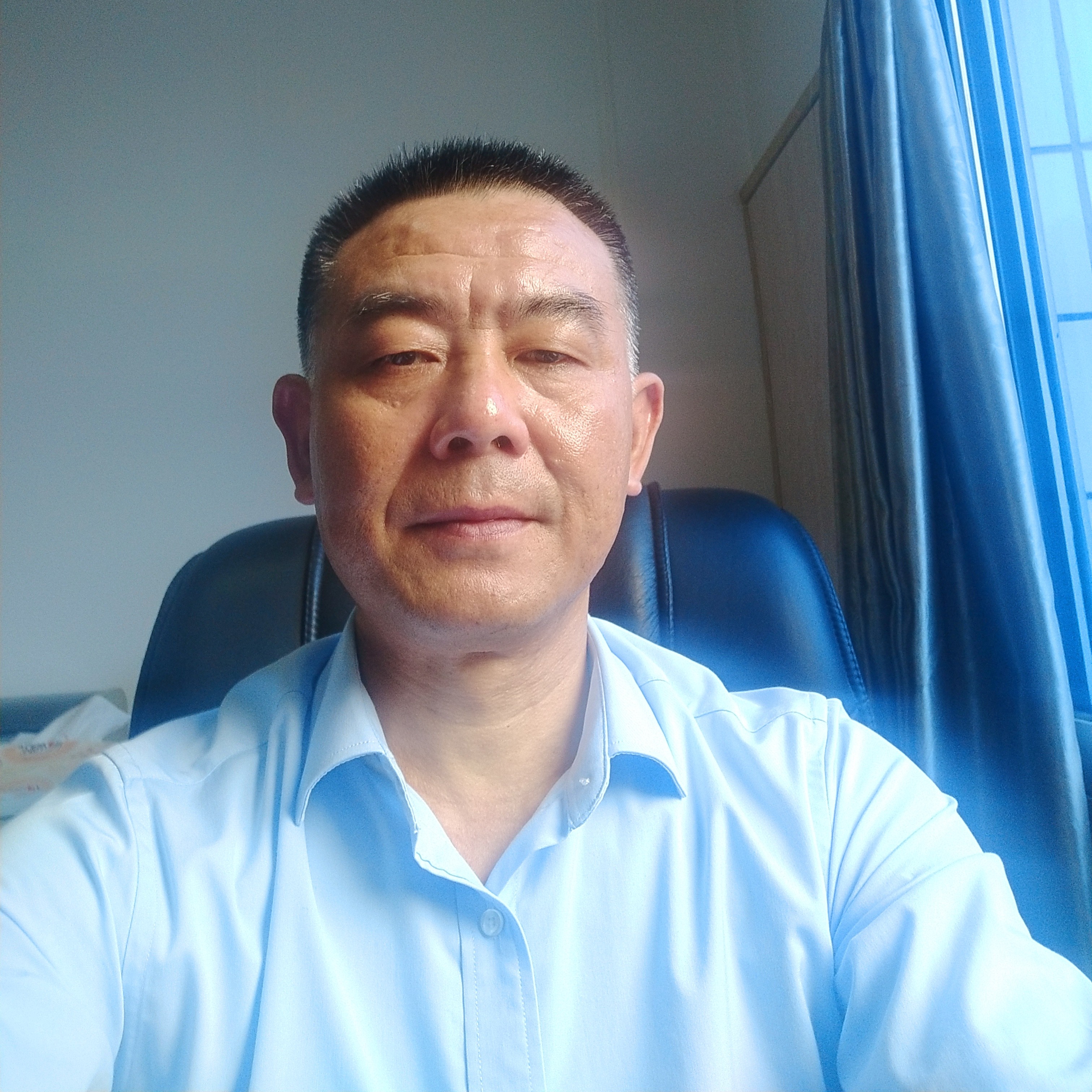 个性回首惊鸿的照片