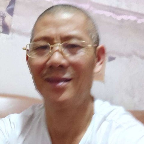 灼热还手套的照片