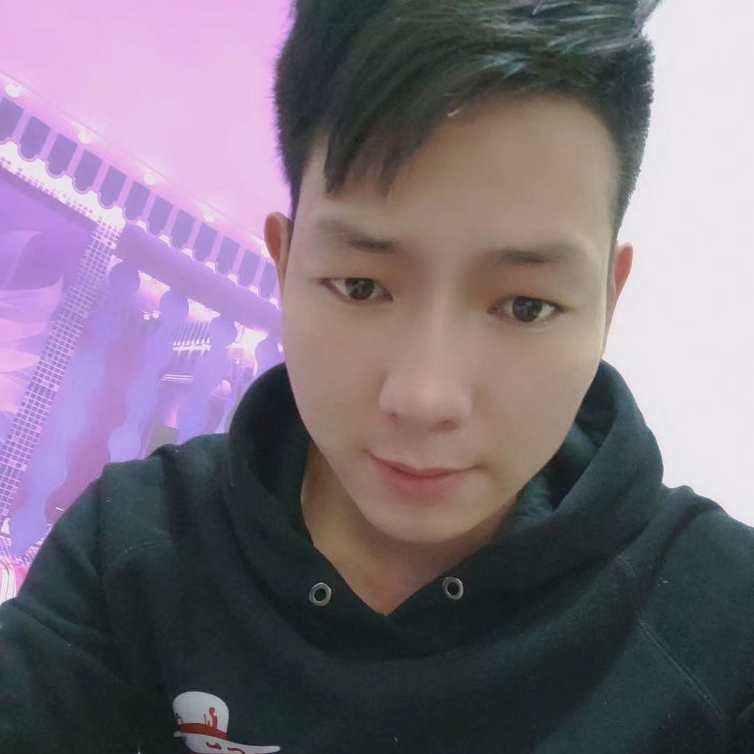 a小龍的照片