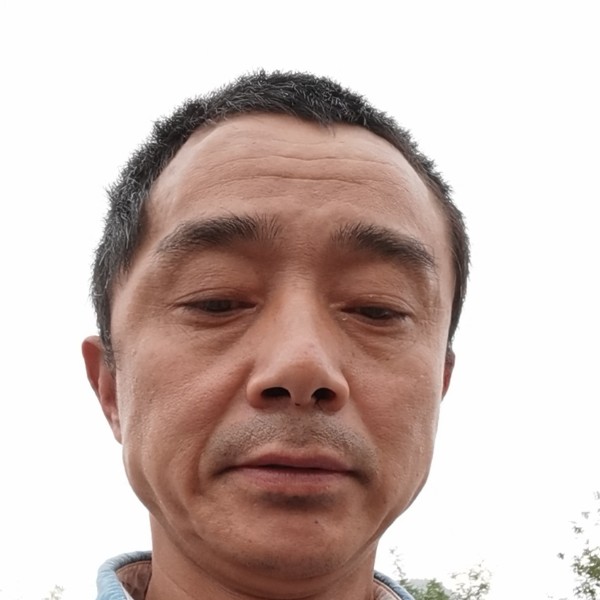 单身蹙眉初妆的照片