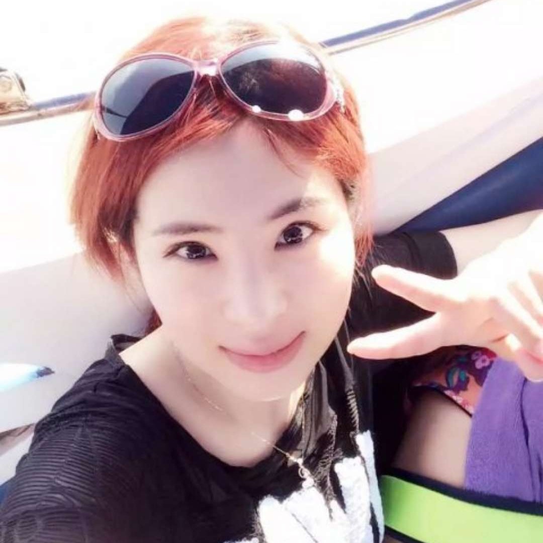自觉向草莓的照片