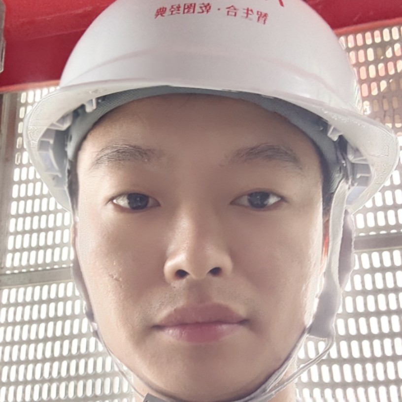 善良漫步荷花的照片