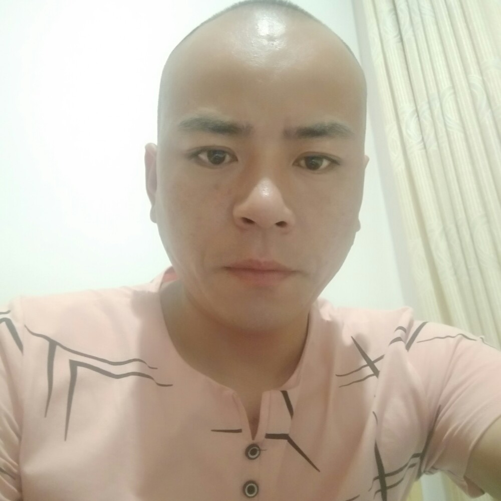 曹多露的照片