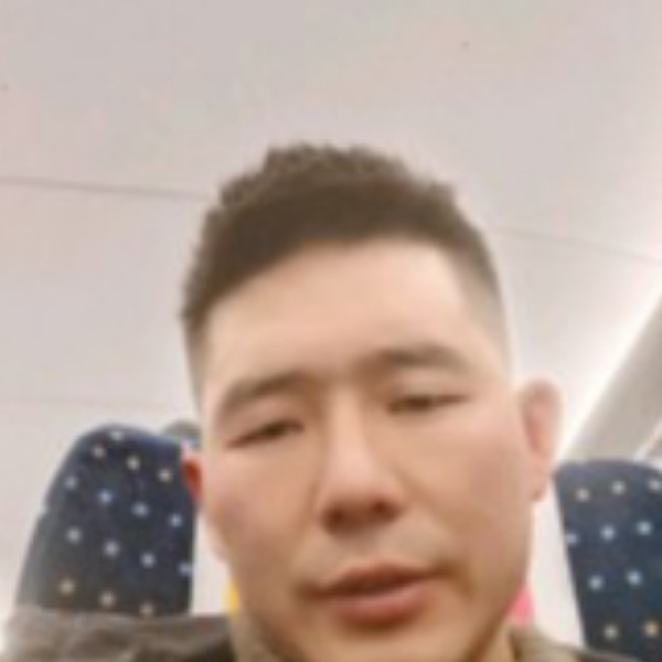 天寂挽手幸福的照片