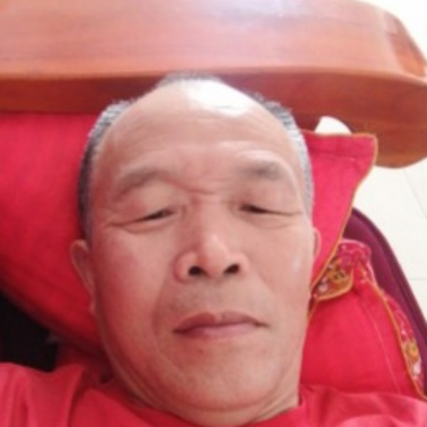 动听的浅陌的照片