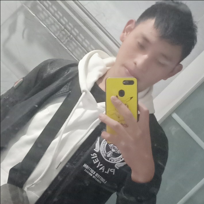 不解的爱大树的照片