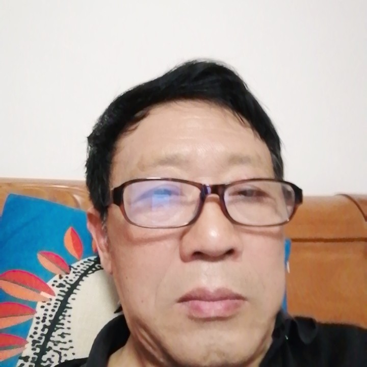 大白拾忆调皮的照片