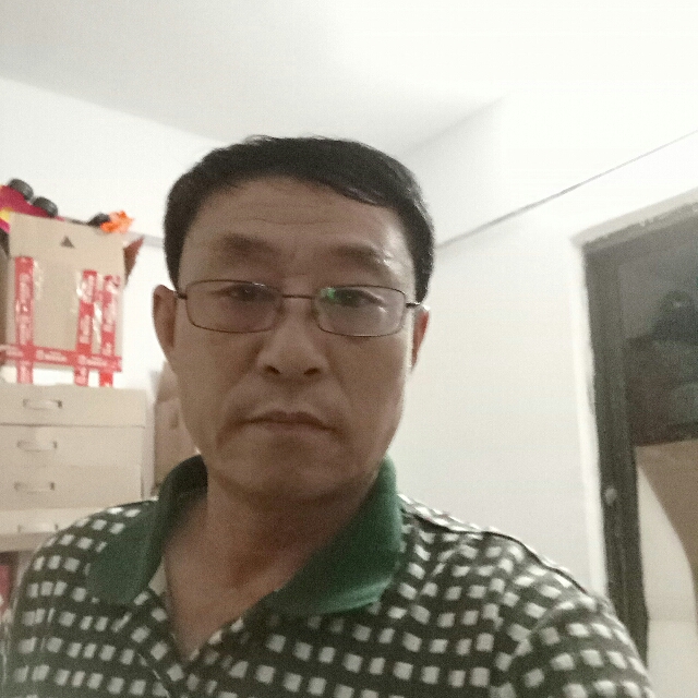 迷离服饰的照片
