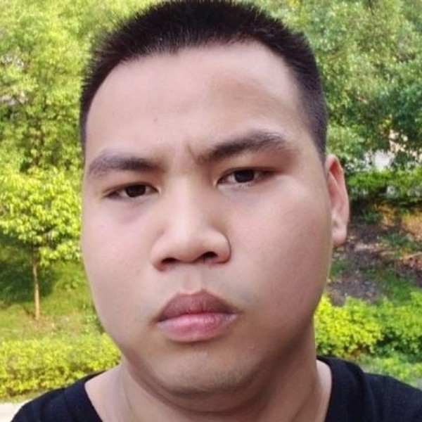 雷周城的照片