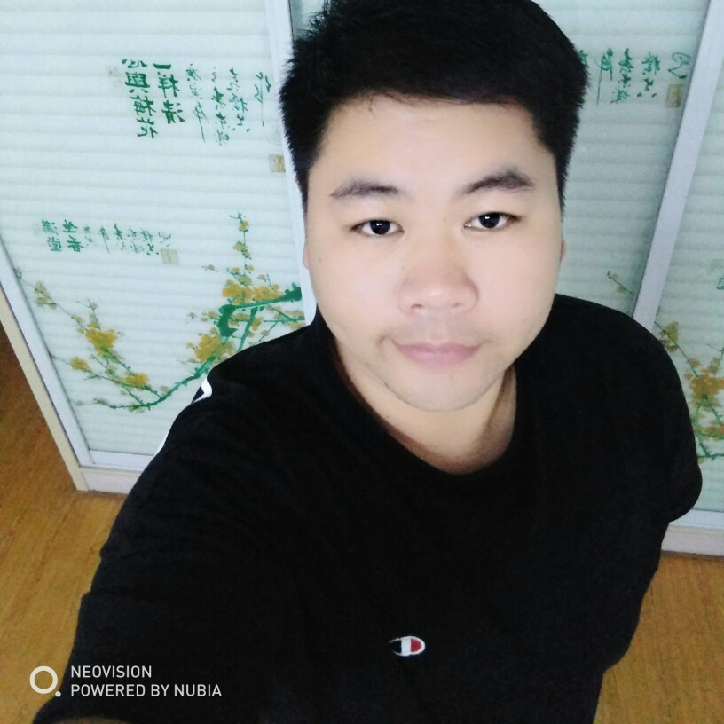 小懒虫调皮的照片