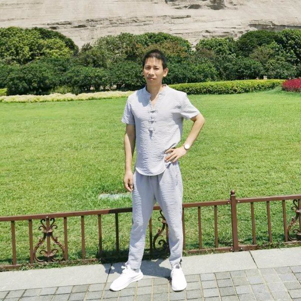 娄忠志的照片